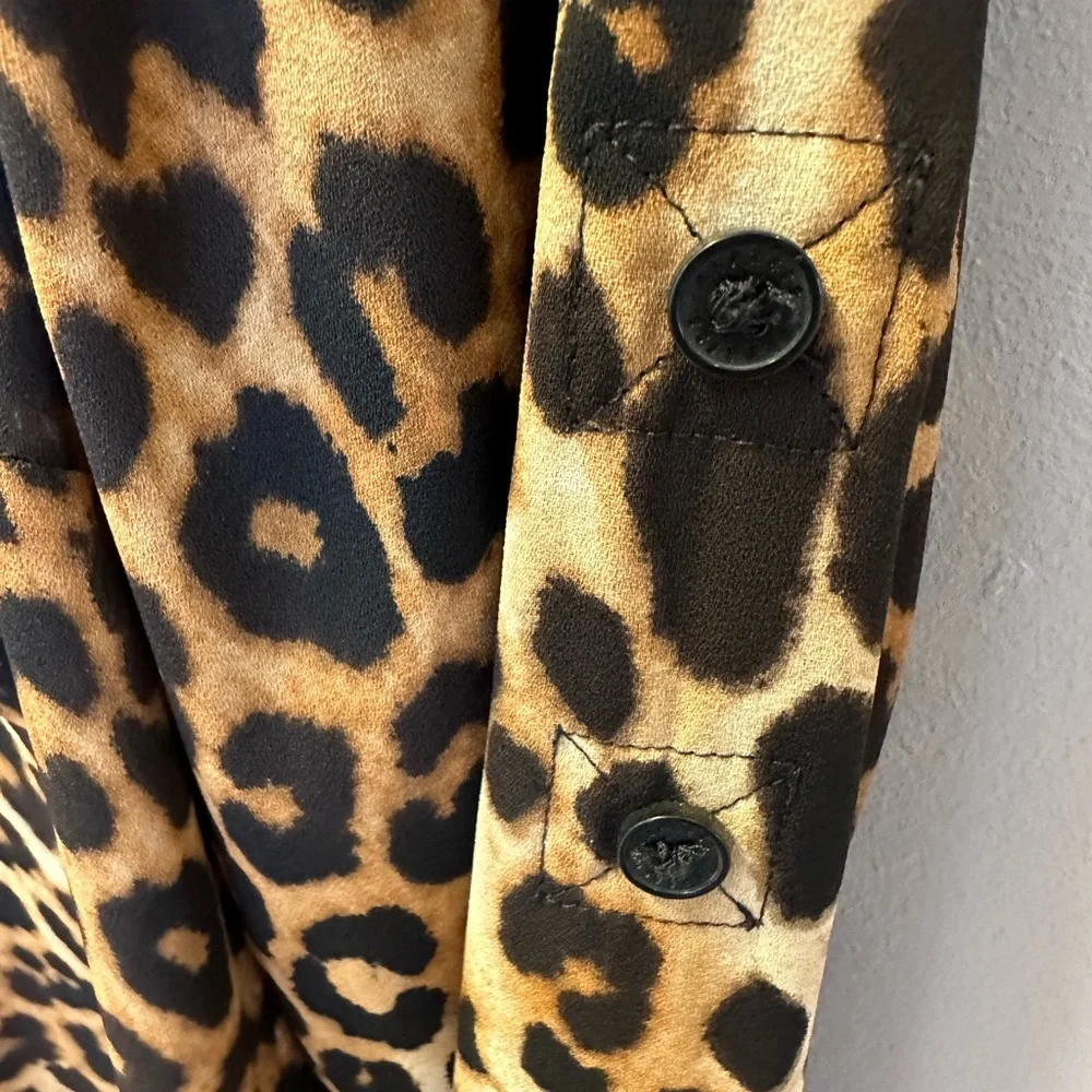 Express XS Animal print portofino shirt - Picture 3 of 8